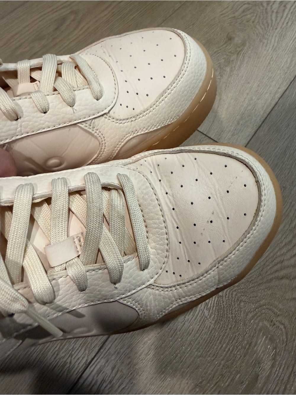 Alo recovery sneakers ladies 7.5 - Picture 8 of 8